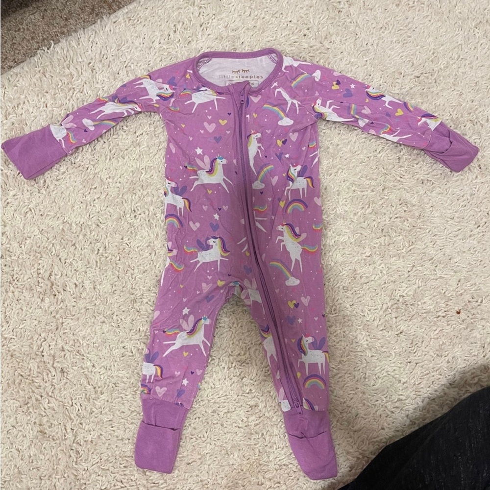 Unicorn little sleepies zippie